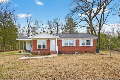 1586 Tom Starling Road, Fayetteville, NC 28306 - Photo 1