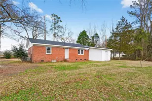 1586 Tom Starling Rd, Fayetteville, NC 28306 - Photo 23