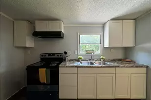 511 Inverary Dr, Raeford, NC 28376 - Photo 11