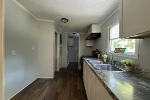 511 Inverary Dr, Raeford, NC 28376 - Photo 9