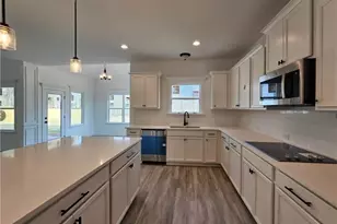 530 Swan Island Ct, Fayetteville, NC 28311 - Photo 9