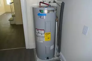 310 Hawthorne Rd, Fayetteville, NC 28301 - Photo 5