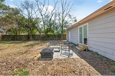 1083 Strickland Bridge Road, Fayetteville, NC 28304 - Photo 19