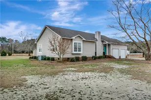 143 Pridgen Rd, Lumberton, NC 28358 - Photo 3