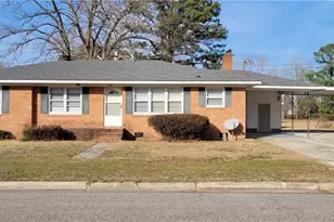 206 Side St, Lumberton, NC 28358 - Photo 1