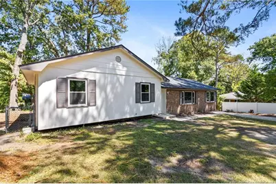 503 Bobwhite Court, Fayetteville, NC 28303 - Photo 3