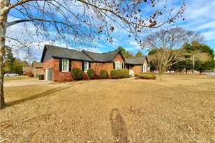 5120 Spruce St, Hope Mills, NC 28348 - Photo 3