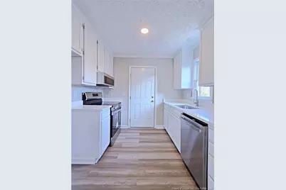 3029 Rosemeade Drive, Fayetteville, NC 28306 - Photo 9