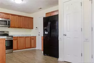 5617 Thackeray Dr, Fayetteville, NC 28306 - Photo 11