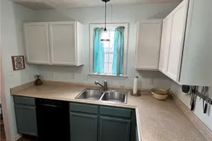 2625 Cameron Woods Ln, Fayetteville, NC 28306 - Photo 9