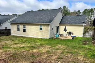 2625 Cameron Woods Ln, Fayetteville, NC 28306 - Photo 3