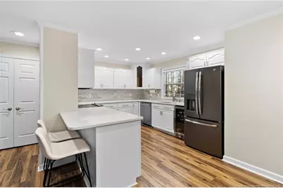 402 Thorncliff Drive, Fayetteville, NC 28303 - Photo 11