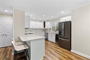 402 Thorncliff Dr, Fayetteville, NC 28303 - Photo 11