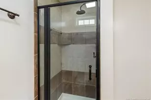 812 N Jackson St, Raeford, NC 28376 - Photo 31