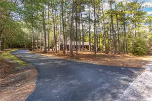 996 Point Hill Dr, Fayetteville, NC 28306 - Photo 3