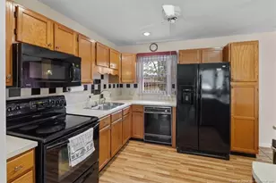 5828 Fairway Dr, Hope Mills, NC 28348 - Photo 15