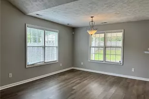 654 Hogart St, Raeford, NC 28376 - Photo 5