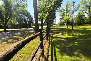 9109 Chicken Foot Rd, Saint Pauls, NC 28384 - Photo 49