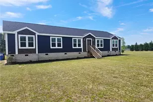 9109 Chicken Foot Rd, Saint Pauls, NC 28384 - Photo 5