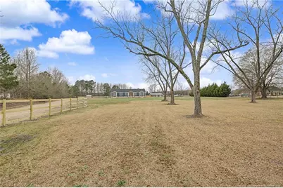 9109 Chickenfoot Road, Saint Pauls, NC 28384 - Photo 3