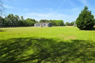 9109 Chicken Foot Rd, Saint Pauls, NC 28384 - Photo 3