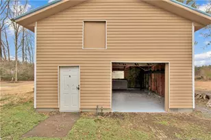 8161 E 130 Hwy, Maxton, NC 28364 - Photo 33