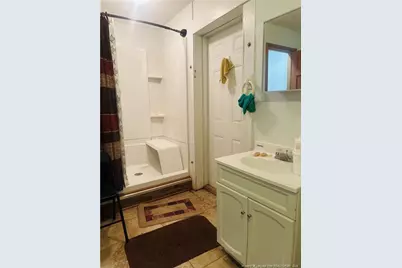 528 N 5th Street, Saint Pauls, NC 28384 - Photo 5