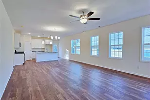 1822 Fordham Dr, Fayetteville, NC 28304 - Photo 5