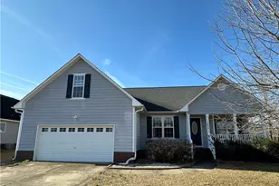 1034 Canter Ln, Hope Mills, NC 28348 - Photo 1