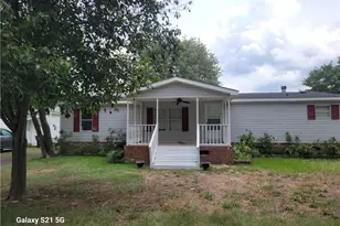 3335 State St, Fayetteville, NC 28306 - Photo 1