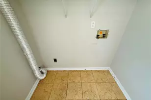 1750 Renwick Dr, Fayetteville, NC 28304 - Photo 9