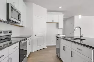 808 Fernwind Circle, Aberdeen, NC 28315 - Photo 9