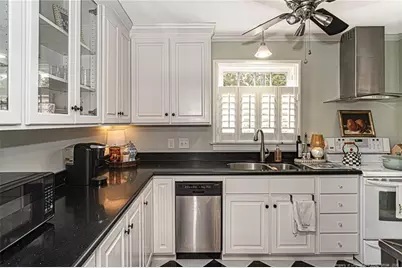 816 Greenland Drive, Fayetteville, NC 28305 - Photo 9