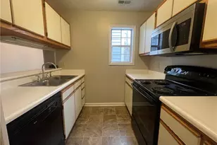 241 Waterdown Dr, Fayetteville, NC 28314 - Photo 11