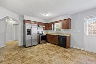 2557 Previs Rd, Fayetteville, NC 28306 - Photo 9