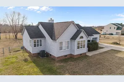 261 W Palmer Street, Raeford, NC 28376 - Photo 3