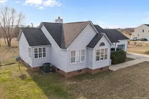 261 W Palmer St, Raeford, NC 28376 - Photo 3