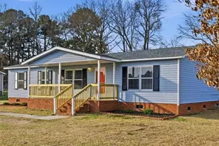 2410 O'Hara Dr, Raeford, NC 28376 - Photo 3