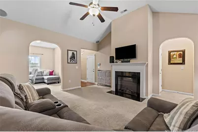 143 Lacey Lane, Aberdeen, NC 28315 - Photo 9