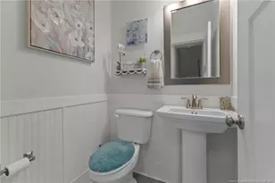 1427 Creekwood Rd, Hope Mills, NC 28348 - Photo 3