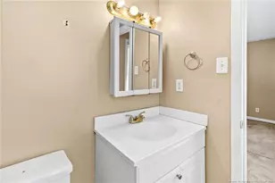 554 Glen Canyon Dr, Fayetteville, NC 28303 - Photo 15