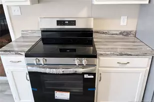 6377 Lake Traill Dr, Fayetteville, NC 28304 - Photo 13