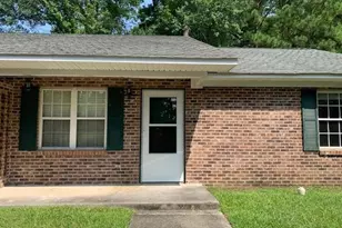 2411 Oak St, Lumberton, NC 28358 - Photo 1