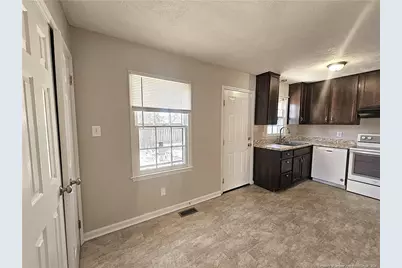 2160 Quailridge Drive, Fayetteville, NC 28304 - Photo 17