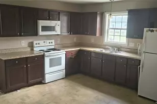 409 Simmons St, Fayetteville, NC 28301 - Photo 3