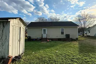 409 Simmons St, Fayetteville, NC 28301 - Photo 9