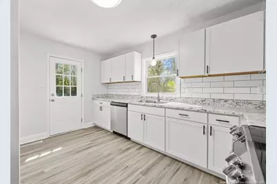 819 Sandalwood Drive, Fayetteville, NC 28304 - Photo 7