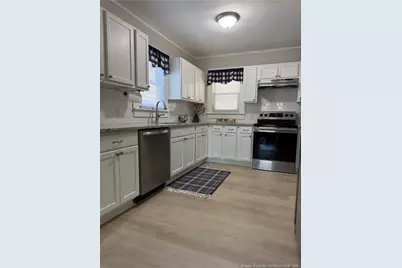 128 W Circle Court, Fayetteville, NC 28301 - Photo 9