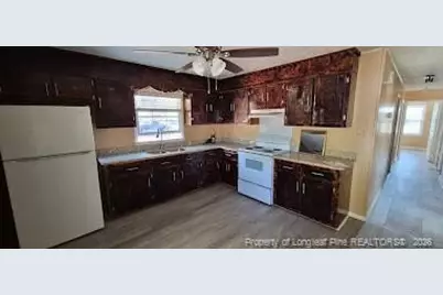 127 E Eighth Avenue, Red Springs, NC 28377 - Photo 5