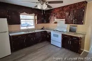 127 E 8th Ave, Red Springs, NC 28377 - Photo 5